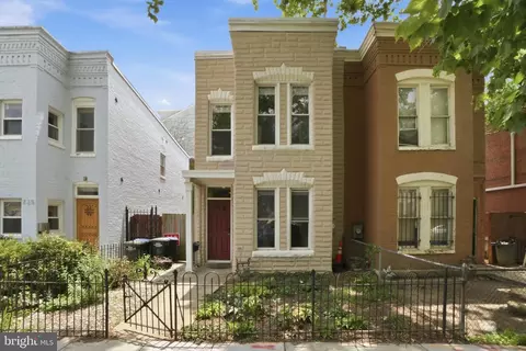 Exterior - 723 L St NE, Washington, DC 20002 photo 5 of 6