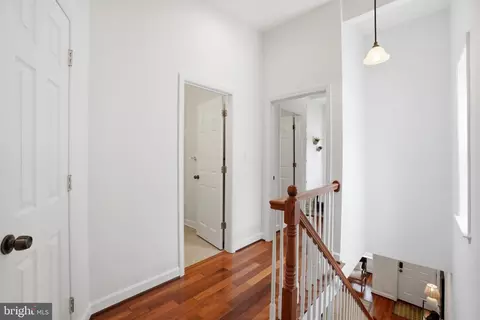 Entry Way - 723 L St NE, Washington, DC 20002 photo 5 of 5