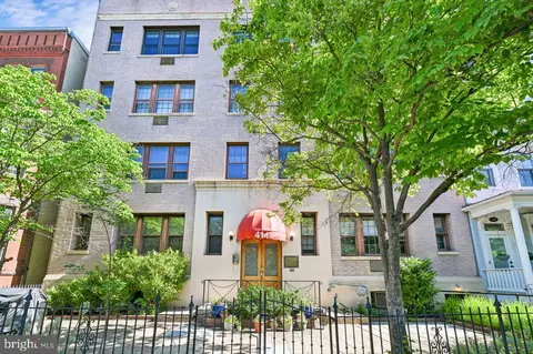 414 Seward Sq SE #104, Washington, DC 20003