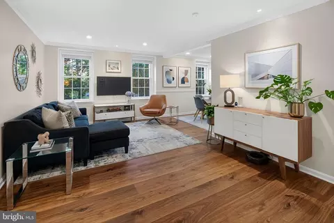3700 39th St NW #B176, Washington, DC 20016