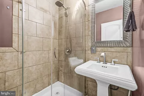 Bath - 1824 3rd St NE, Washington, DC 20002 photo 2 of 5