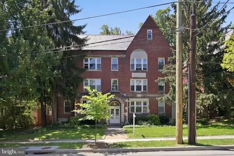 3018 Porter St NW #103, Washington, DC 20008
