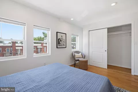 Bedroom - 329 18th Pl NE, Washington, DC 20002 photo 6 of 8
