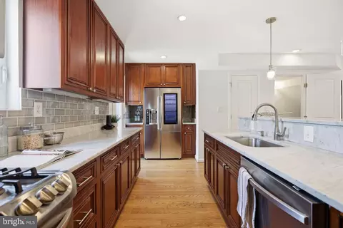 Kitchen - 329 18th Pl NE, Washington, DC 20002 photo 4 of 5