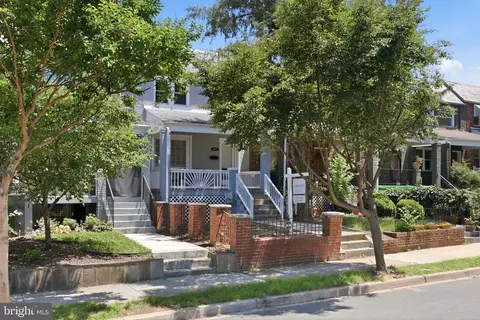 329 18th Pl NE, Washington, DC 20002