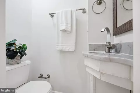 Bath - 329 18th Pl NE, Washington, DC 20002 photo 2 of 6
