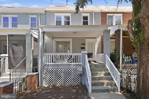 Exterior - 329 18th Pl NE, Washington, DC 20002 photo 6 of 6
