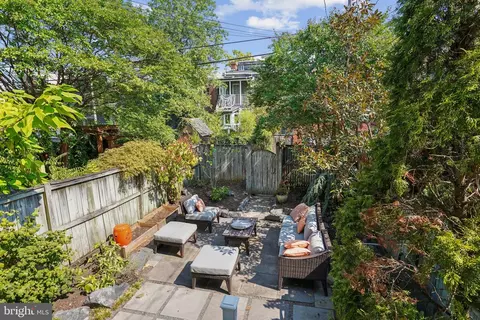 Exterior - 626 D St NE, Washington, DC 20002 photo 3 of 4
