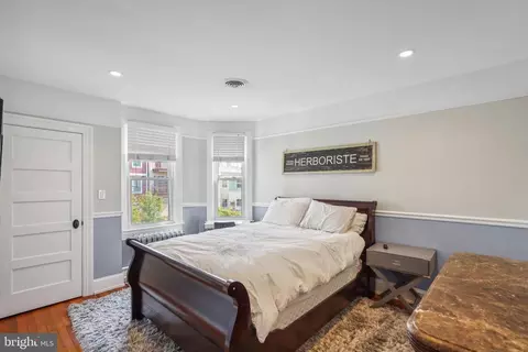 Bedroom - 626 D St NE, Washington, DC 20002 photo 2 of 3