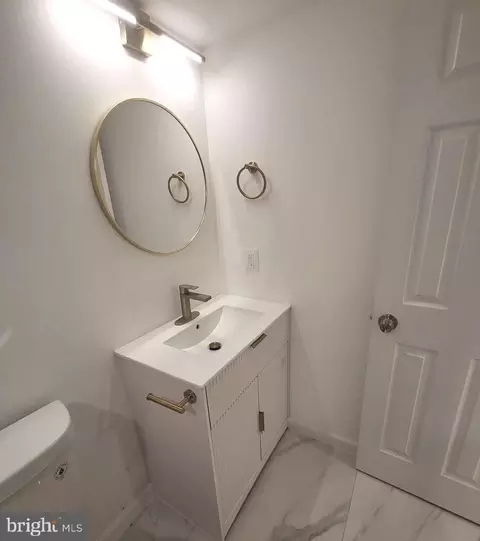 Bath - 562 24th St NE, Washington, DC 20002 photo 4 of 4
