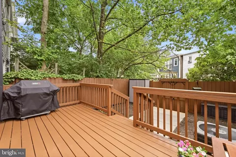 Exterior - 1705 Bay St SE, Washington, DC 20003 photo 3 of 4