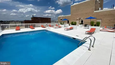 1260 21st St NW #111, Washington, DC 20036