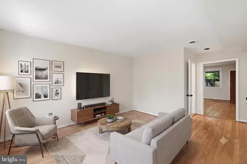 Living - 1235 16th St NE, Washington, DC 20002 photo 5 of 11