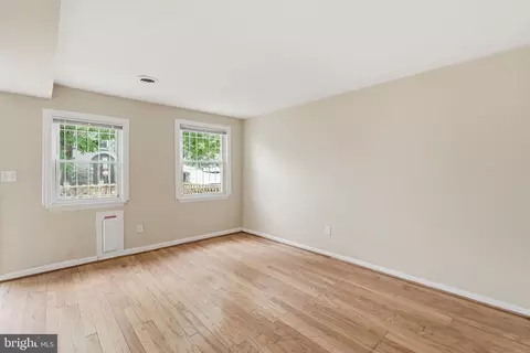 Living - 1235 16th St NE, Washington, DC 20002 photo 4 of 11