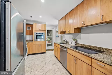 Kitchen - 644 E Street St SE, Washington, DC 20003 photo 1 of 2