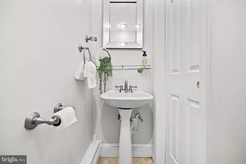 Bath - 644 E Street St SE, Washington, DC 20003 photo 4 of 4