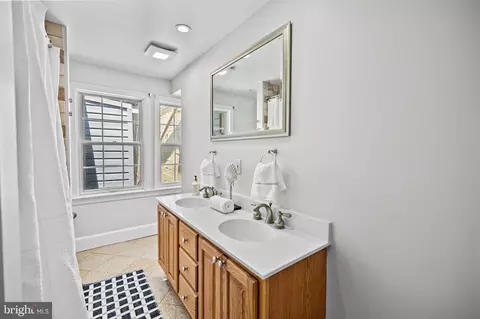Bath - 644 E Street St SE, Washington, DC 20003 photo 1 of 4