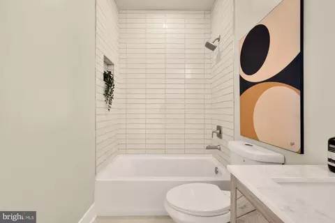 Bath - 1128 Morse St NE #PH, Washington, DC 20002 photo 3 of 4