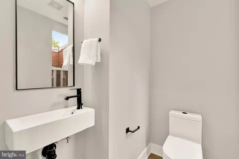 Entry Way - 26 Todd Pl NE #2, Washington, DC 20002 photo 4 of 6