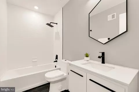 Bath - 26 Todd Pl NE #2, Washington, DC 20002 photo 3 of 4