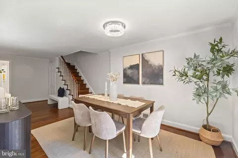 Dining - 1333 27th St NW, Washington, DC 20007 photo 2 of 3