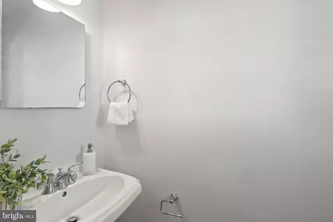 Other - 1333 27th St NW, Washington, DC 20007 photo 4 of 14