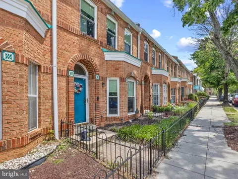 3714 Roosevelt Pl NE, Washington, DC 20019