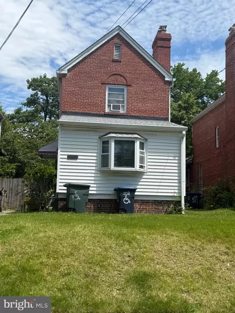 513 Fern Pl NW, Washington, DC 20012