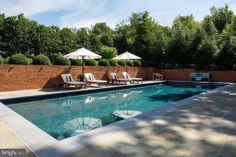 Exterior - 4841 Kemble Pl NW, Washington, DC 20007 photo 5 of 16