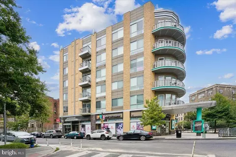 2550 17th St NW #403, Washington, DC 20009