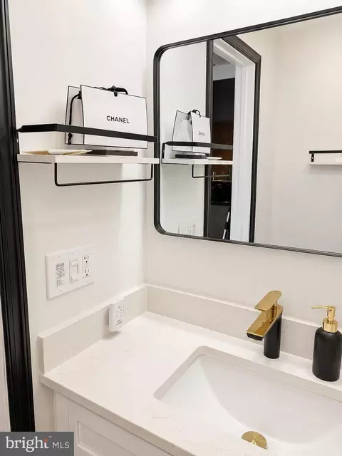 Bath - 152 T St NE, Washington, DC 20002 photo 1 of 3
