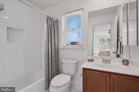 Bath - 349 L St SE, Washington, DC 20003 photo 1 of 1