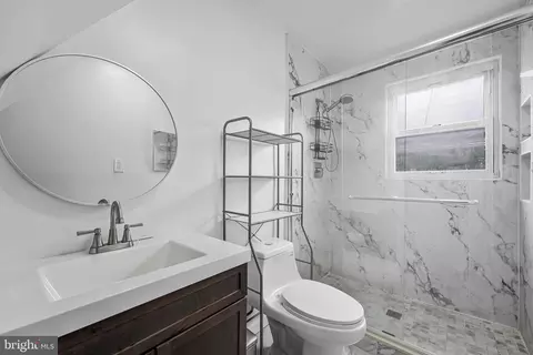 Bath - 344 Oneida St NE, Washington, DC 20011 photo 4 of 5