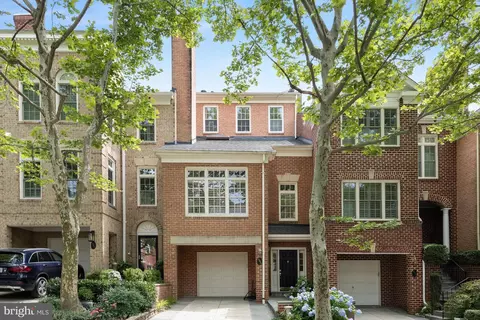 4050 Mansion Dr NW, Washington, DC 20007