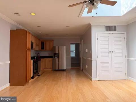 Living - 1840 D St NE #4, Washington, DC 20002 photo 4 of 5