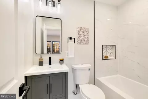Bath - 21 16th St SE, Washington, DC 20003 photo 1 of 5