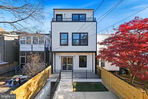 Exterior - 21 16th St SE, Washington, DC 20003 photo 4 of 4