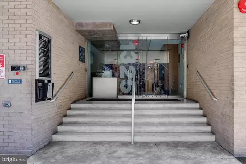 1325 18th St NW #307, Washington, DC 20036