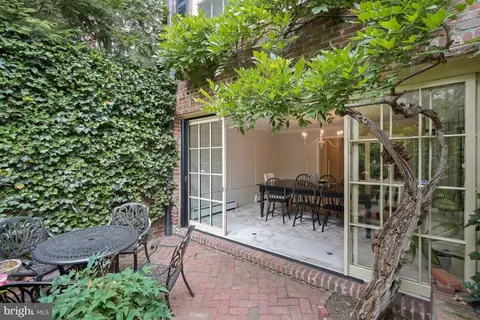 2802 N Street St NW, Washington, DC 20007