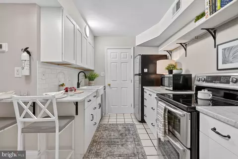 Kitchen - 523 8th St NE #T2, Washington, DC 20002 photo 2 of 3