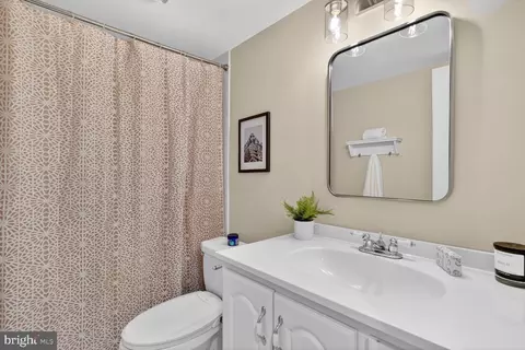 Bath - 523 8th St NE #T2, Washington, DC 20002 photo 1 of 1