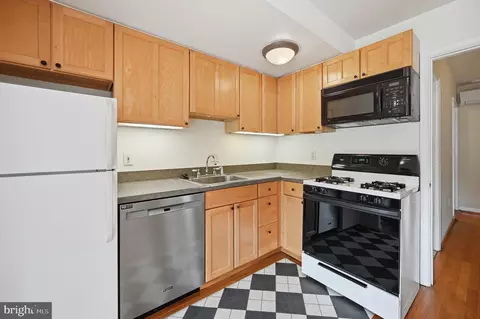 Kitchen - 406 10th St SE, Washington, DC 20003 photo 3 of 3