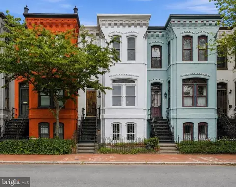 406 10th St SE, Washington, DC 20003