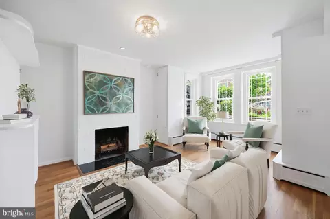 Living - 406 10th St SE, Washington, DC 20003 photo 3 of 4