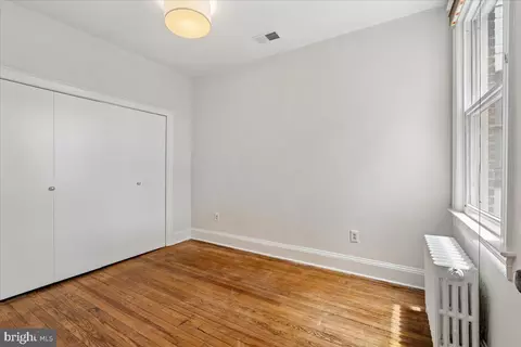 Bedroom - 1105 G St SE, Washington, DC 20003 photo 4 of 5