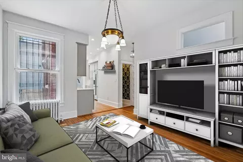 Living - 1105 G St SE, Washington, DC 20003 photo 4 of 4