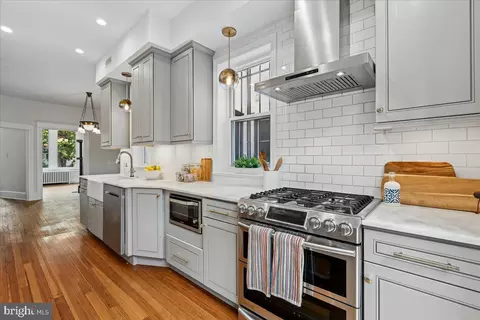 Kitchen - 1105 G St SE, Washington, DC 20003 photo 2 of 4