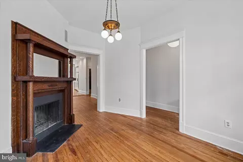 Living - 1105 G St SE, Washington, DC 20003 photo 2 of 4