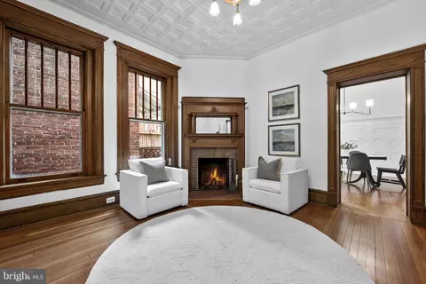 Living - 727 Massachusetts Ave NE, Washington, DC 20002 photo 3 of 3
