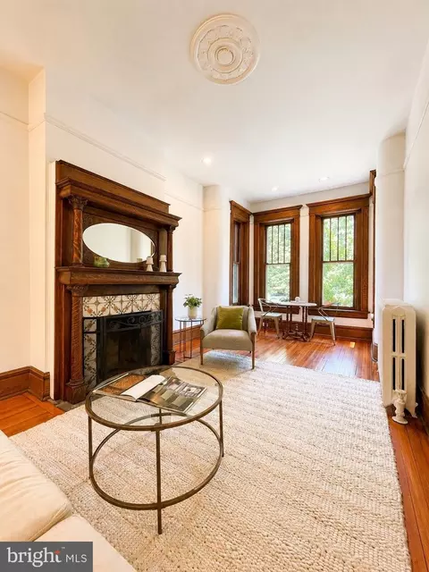 Living - 727 Massachusetts Ave NE, Washington, DC 20002 photo 1 of 3